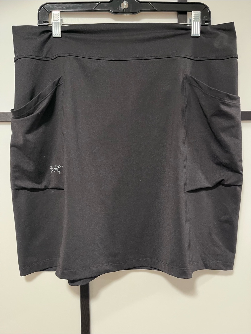 Arc'teryx Black Athletic Skirt Skort Women's Size Large L Outdoor Gorpcore